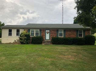 3840 Saint Rose Rd, Lebanon, KY 40033
