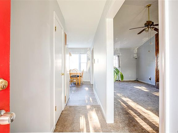 3rd image of 1709 Meadow Farm Dr
