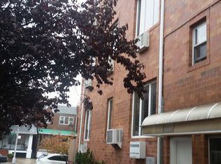 4205 Clinton Ave, Des Moines, IA 50310