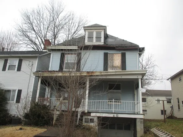 106 W McNutt St, Houston, PA 15342