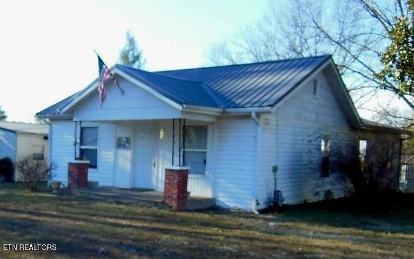 1st image of 916 Central Ave