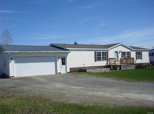 36862 Sprucedale Dr, La Fargeville, NY 13656
