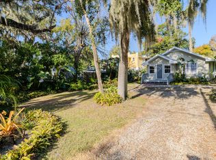 827 Downing St, New Smyrna Beach, FL 32168
