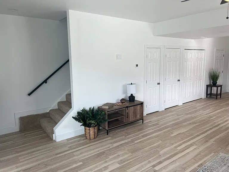 2251 Hillside Ave #14 — Photo 4
