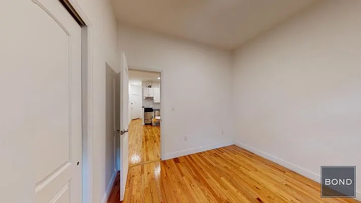 Rented by Bond New York | media 4