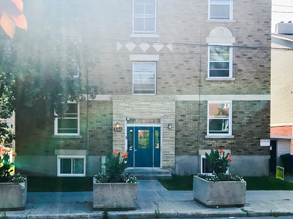 346 5th Ave #2, Ottawa, ON K1S 2N8