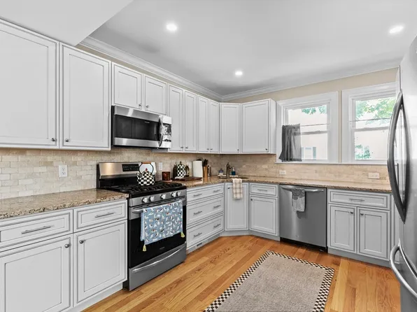 160 Washington St Unit 1, Hyde Park, MA 02136