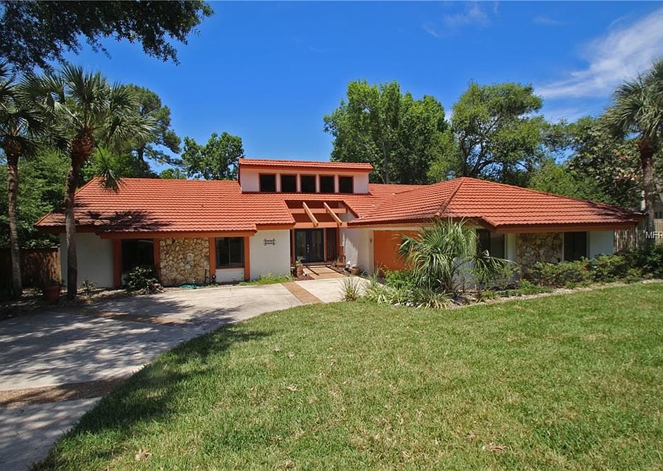 1st image of 202 Riverbend Blvd