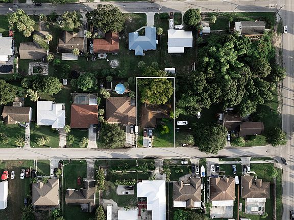 5th image of 805 Ixoria Avenue