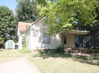 209 S 14th St, Independence, KS 67301