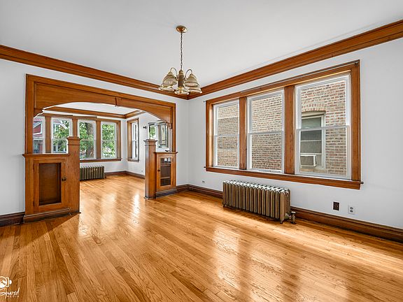 5th image of 5332 S Maplewood Ave