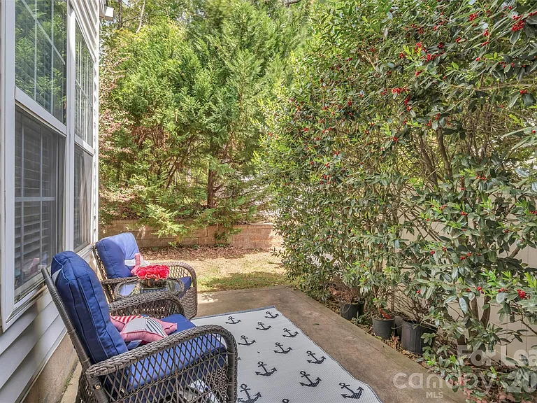 1802 Robinwood Village Dr — Photo 17