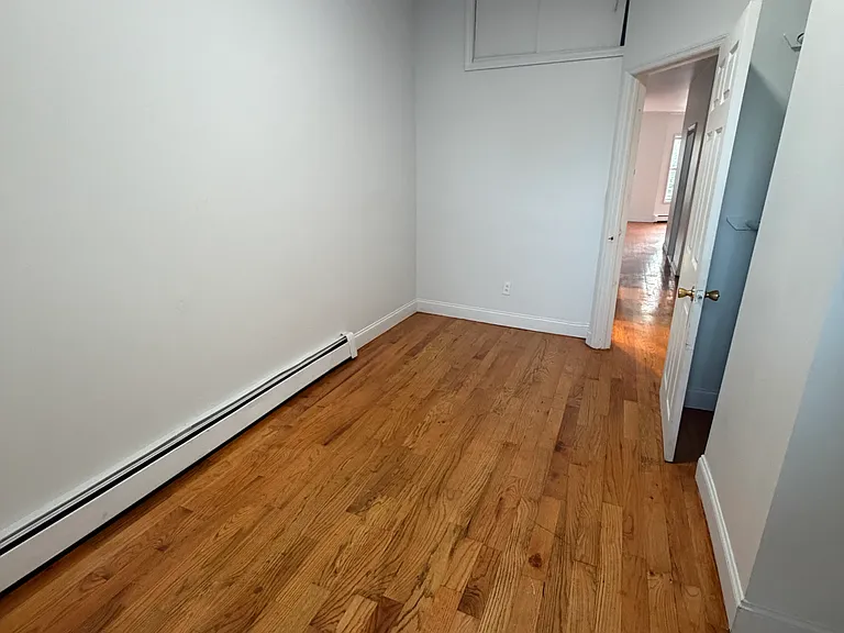1240 Saint Lawrence Ave #2 — Photo 8