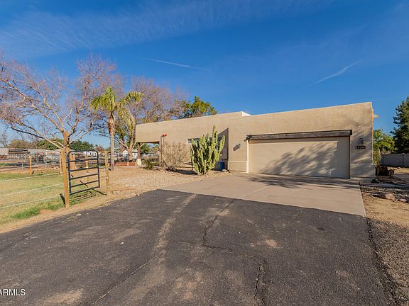4th image of 7802 W ORANGEWOOD Avenue