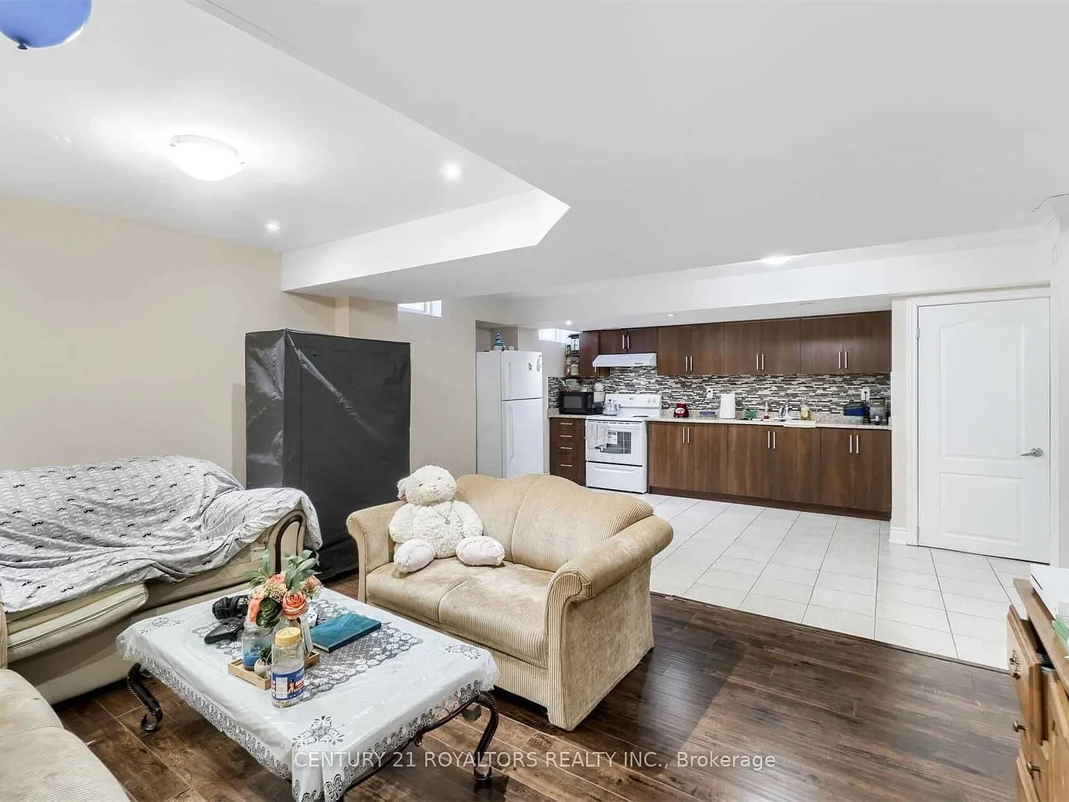 2 bed, $1,800 — Photo 3
