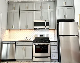 Rented by Apple Exclusive Realty Inc