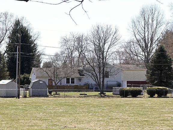 2nd image of 252 Green Meadow Dr