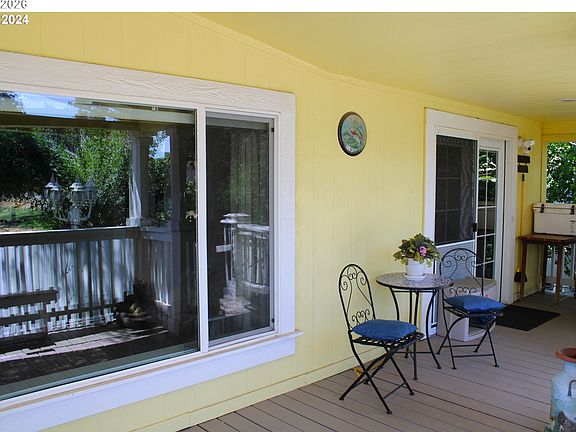 3rd image of 707 Harrison St