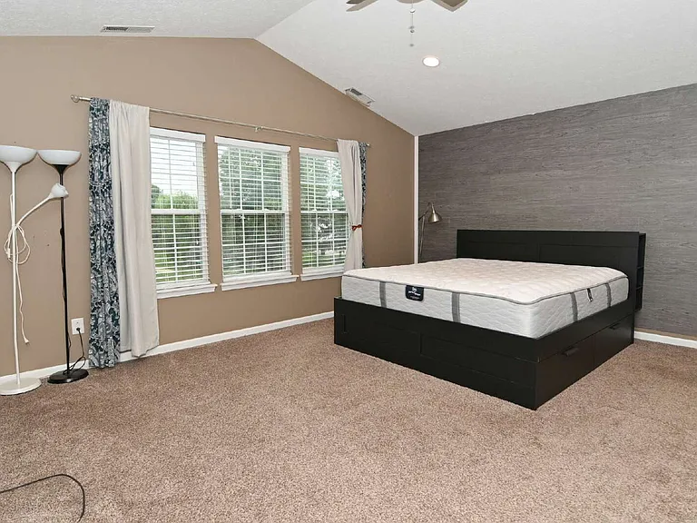 8405 Swift Ct — Photo 46