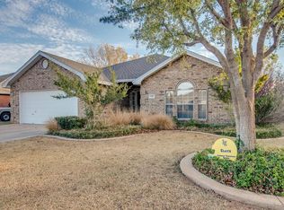 5909 90th St, Lubbock, TX 79424