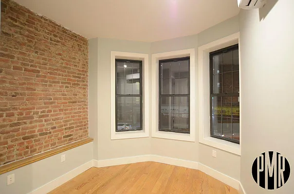 Rented by Premier Metro Realty Corp | media 60