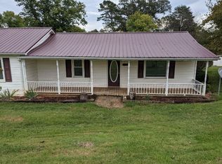303 Church St, Surgoinsville, TN 37873