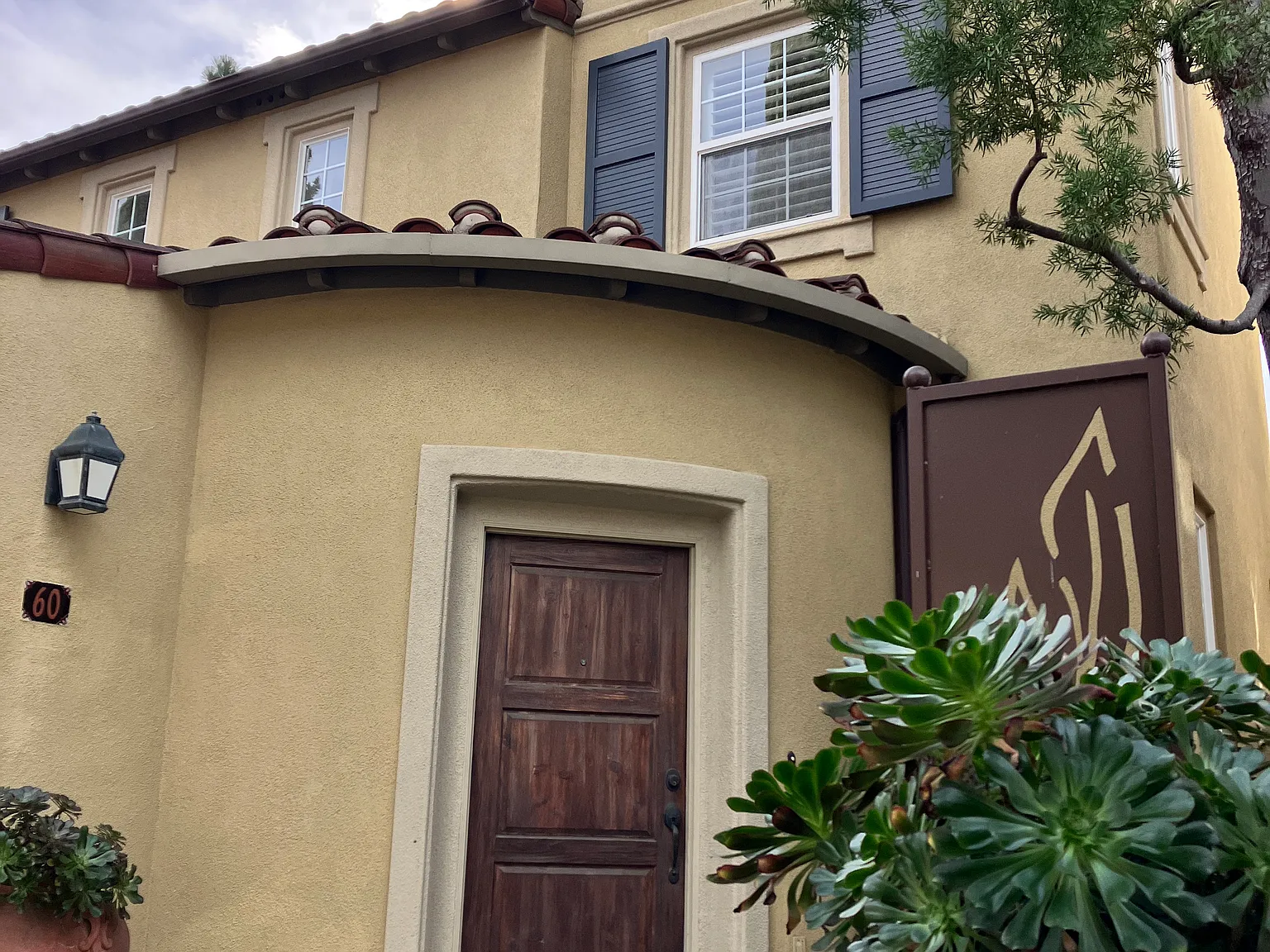 2 bed, 2.5 bath, 1333 sqft, $4,600 — Photo 1