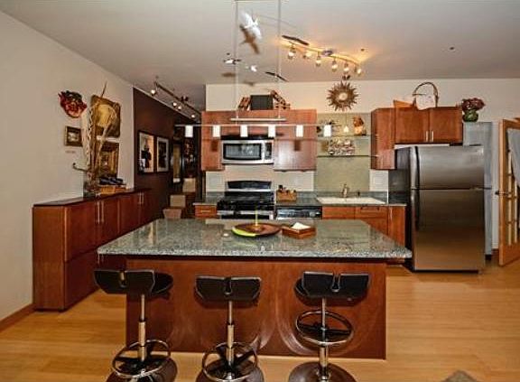 5th image of 521 2nd St SE APT 405