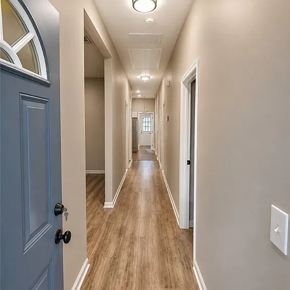 811 Elliott Ave — Photo 3