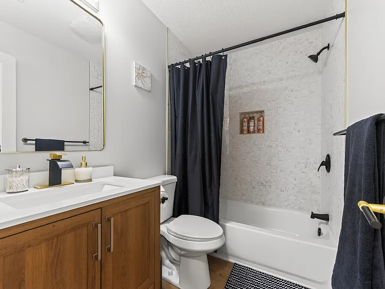 1312 S Emery St — Photo 14