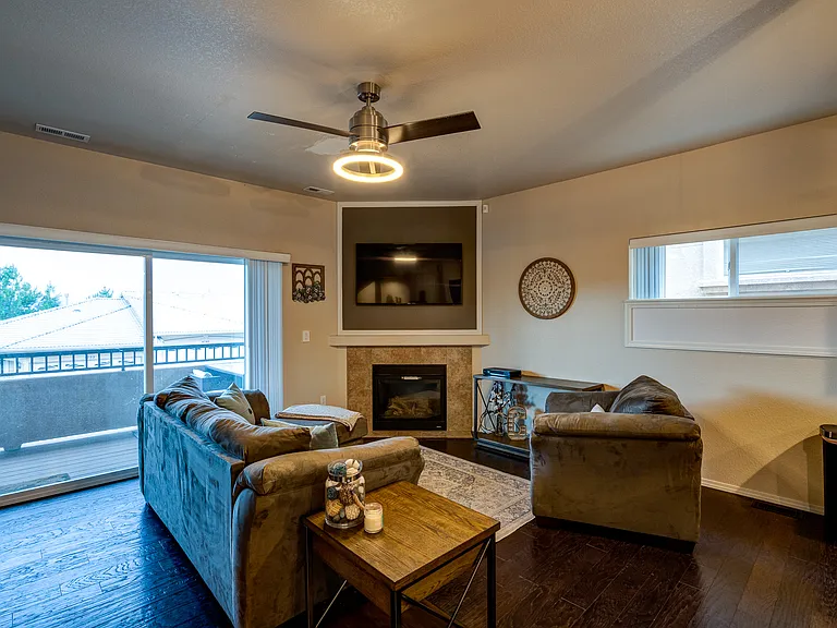 4759 Iron Horse Villas Point — Photo 8