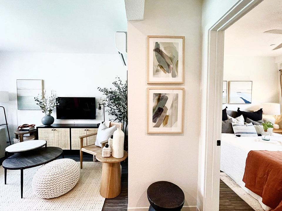 1st image of 2502 Pico Blvd #103