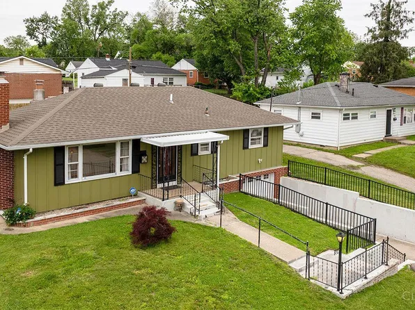 304 Fulton Ln, Middletown, OH 45044