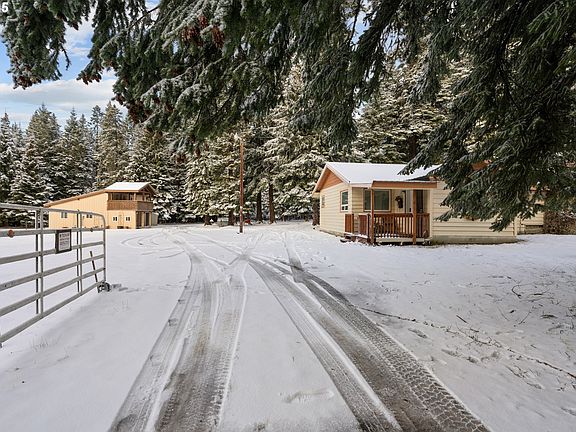 4th image of 58783 Highway 204