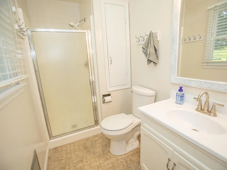 223 Mary Dr — Photo 17