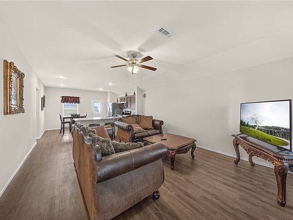4th image of 8110 Dogwood Dr