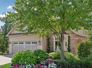 5240 River Trl, Lyndhurst, OH 44124