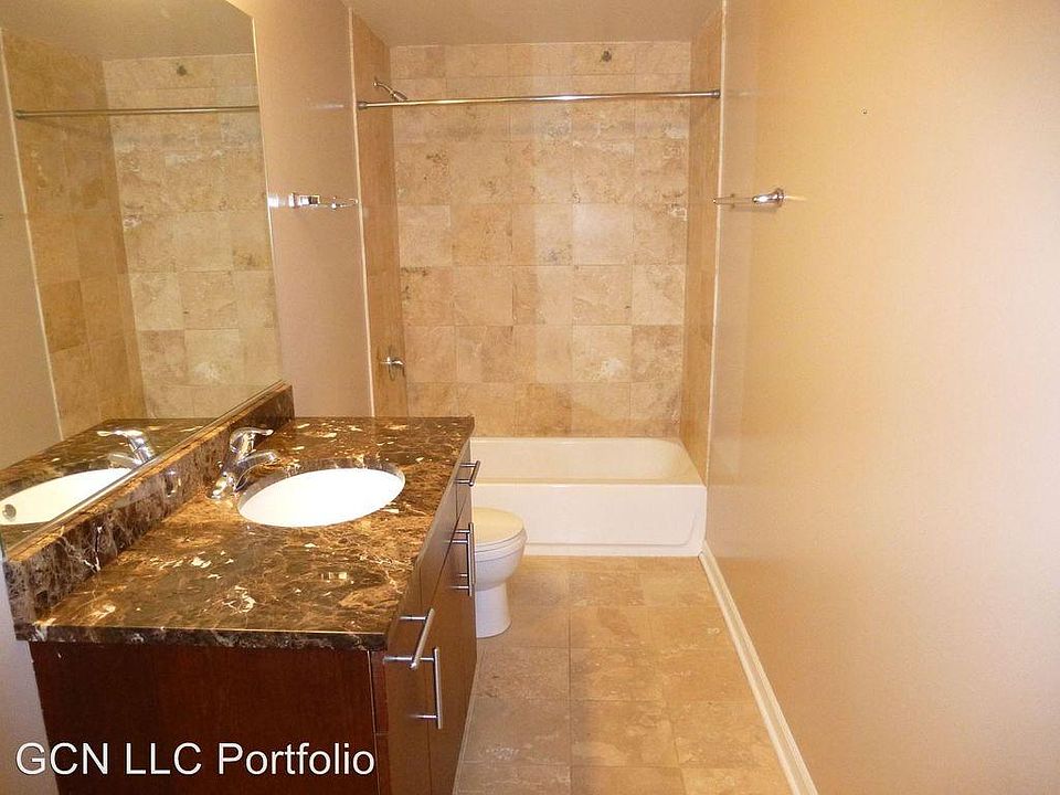 2nd image of 7377 N Rogers Ave APT 104
