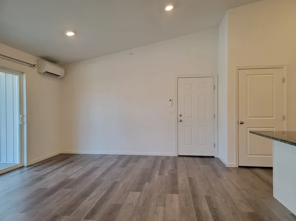 4611 Commerce St #104, Temple, PA 19560