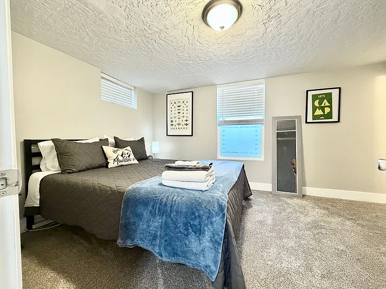 37 W Robert Ave — Photo 12