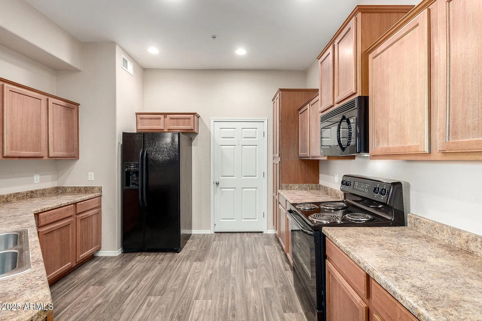 2 bed, 1300 sqft, $1,450 — Photo 1