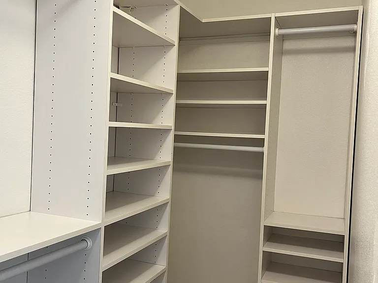 Walk-in closet