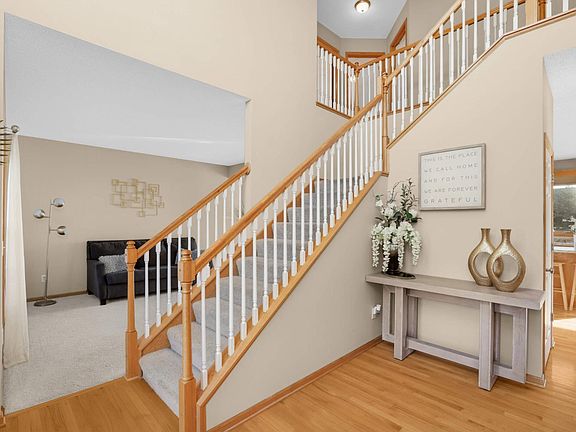 3rd image of 10114 Florida Cir N