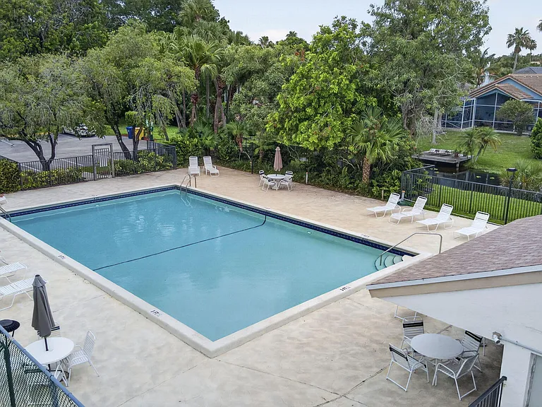 12708 Shoreline Dr #F — Photo 29
