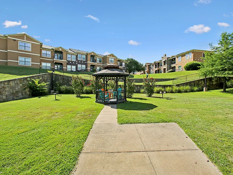 The Residences Of Holland Lake — Photo 40