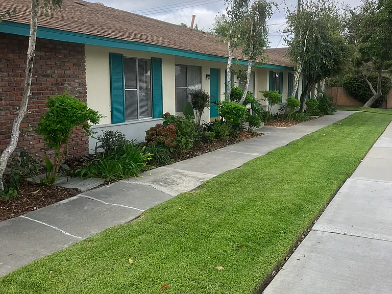 Lampson Park Homes — Photo 20