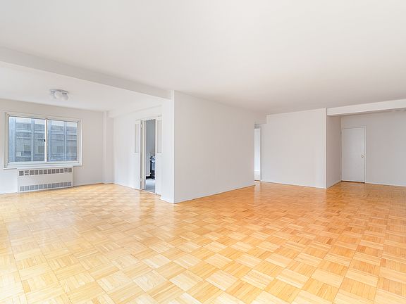 5th image of 249 E 48th St APT 11D