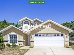 913 Redwood St, Daytona Beach, FL 32117