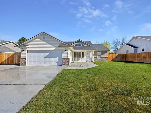 820 14th Ave E, Jerome, ID 83338