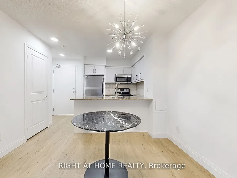 27 Rean Dr #605 — Photo 3
